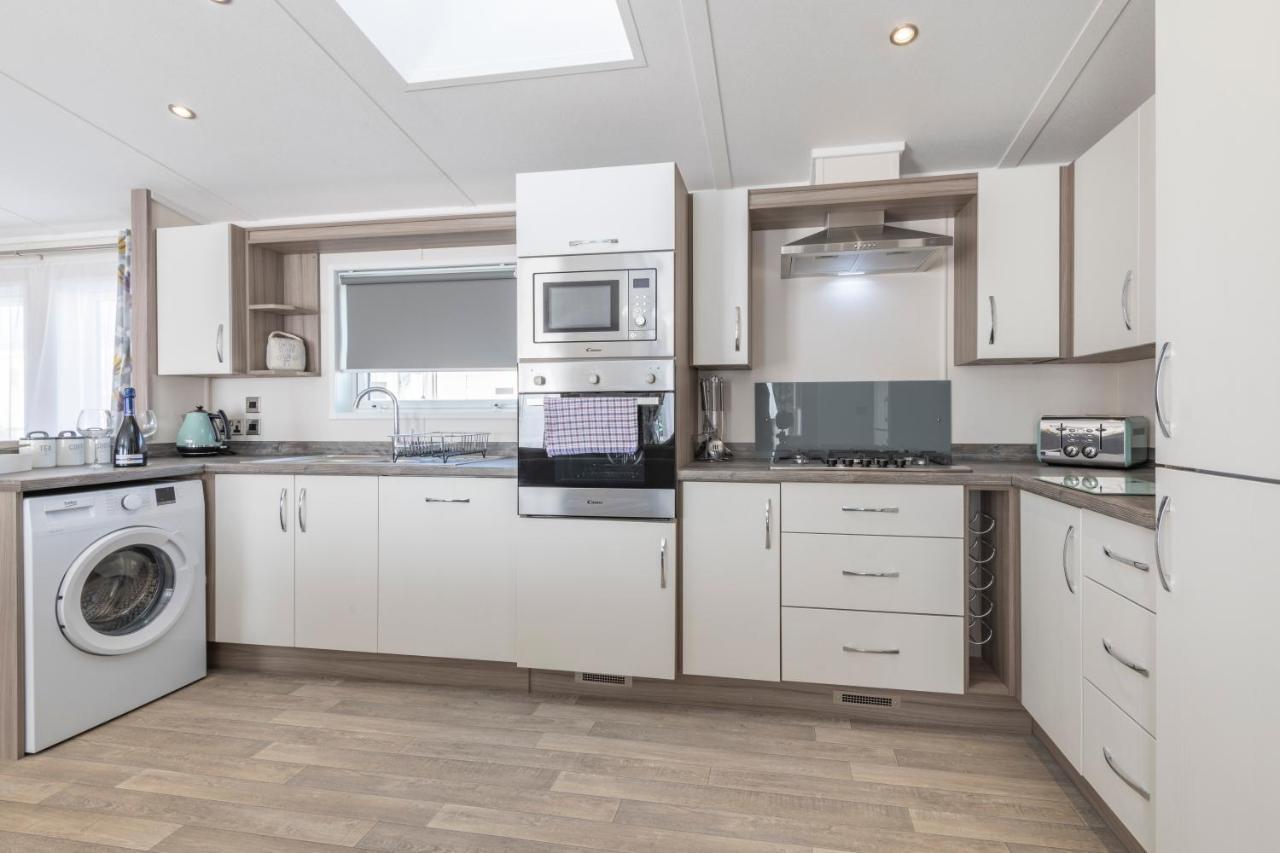 Marine Holiday Park Rhyl Bagian luar foto