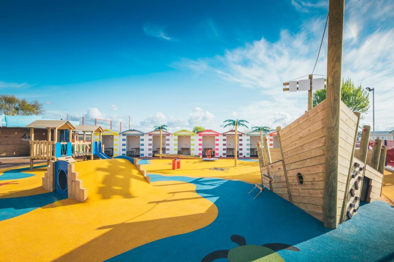 Marine Holiday Park Rhyl Bagian luar foto