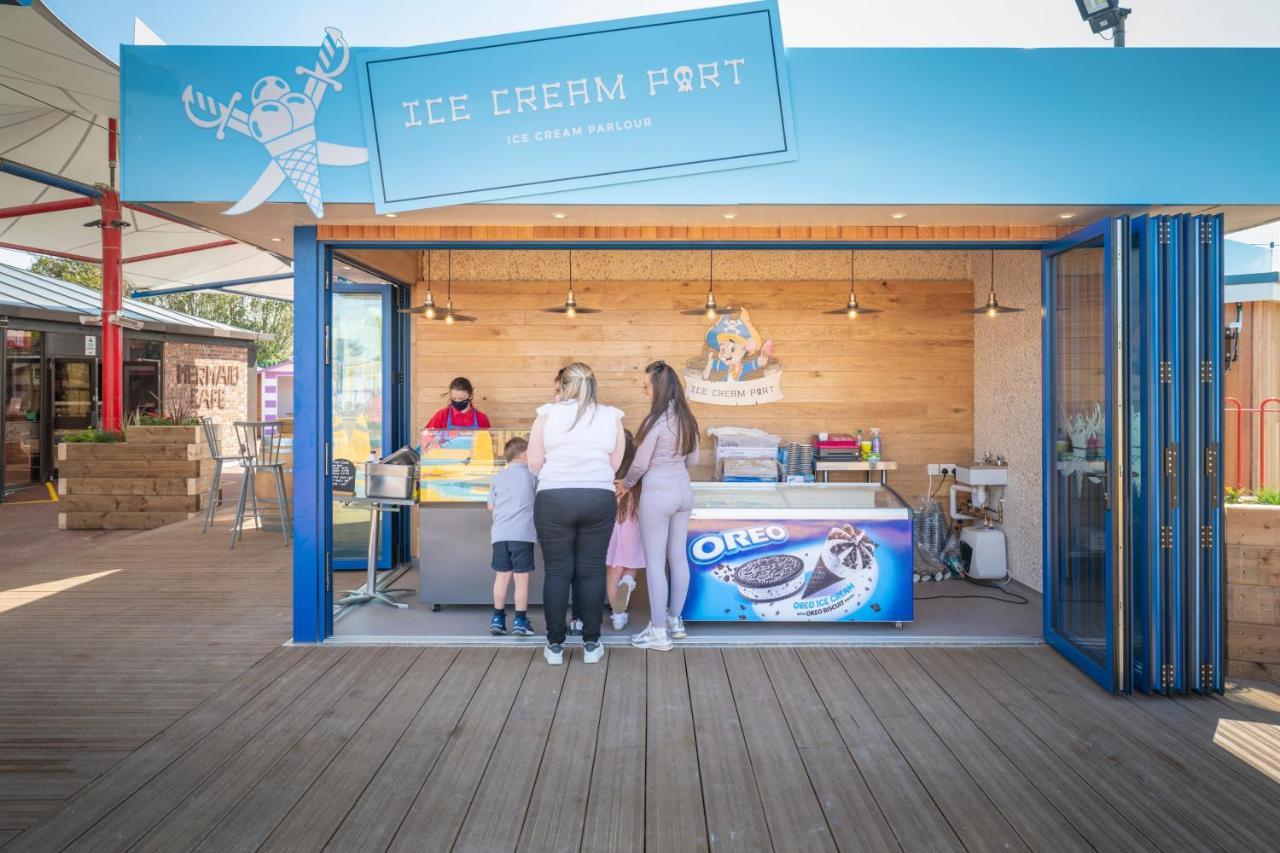 Marine Holiday Park Rhyl Bagian luar foto