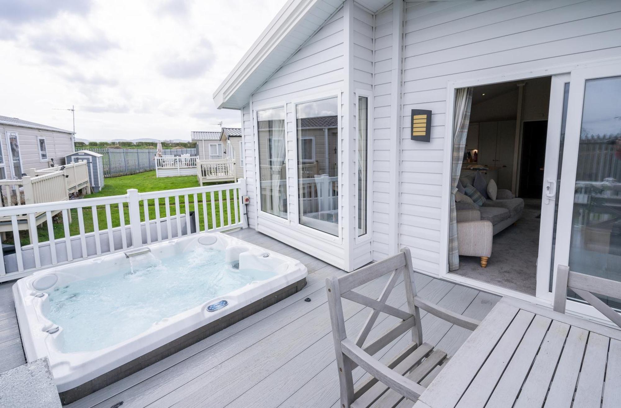 Marine Holiday Park Rhyl Bagian luar foto